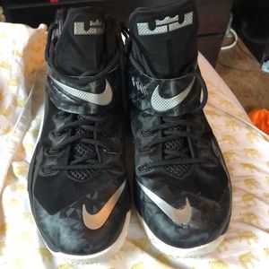 Nike Lebron James soldier V111